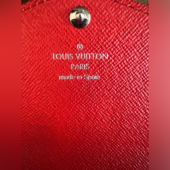 Louis Vuitton Sarah Epi Wallet (with COA) - Picture 10 of 14